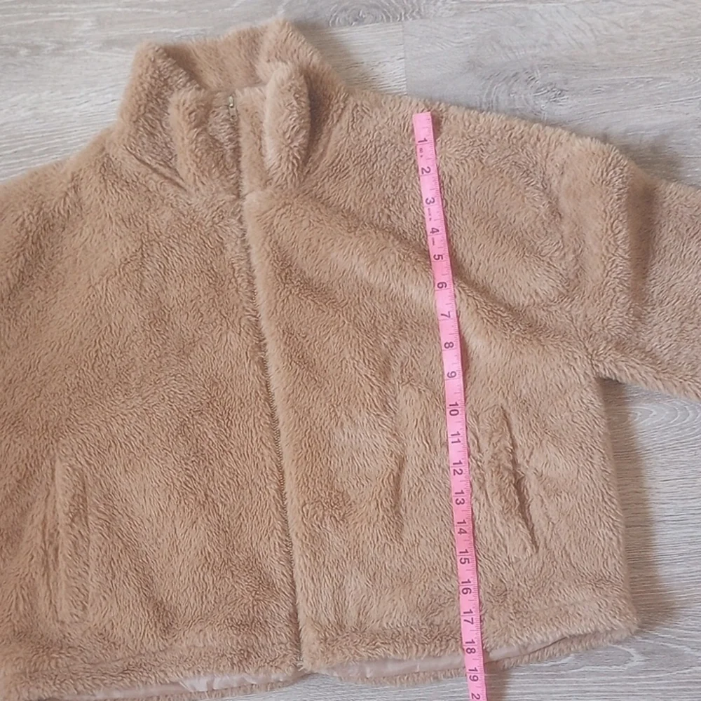 Camellia Beige Fleece Jacket - Picture 4 of 10